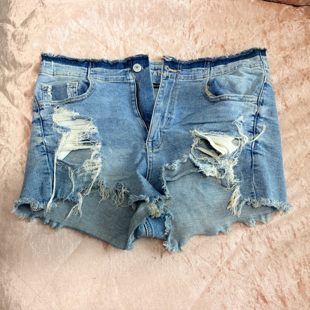 American Eagle Outfitters hi rise super stretch shortie size 8